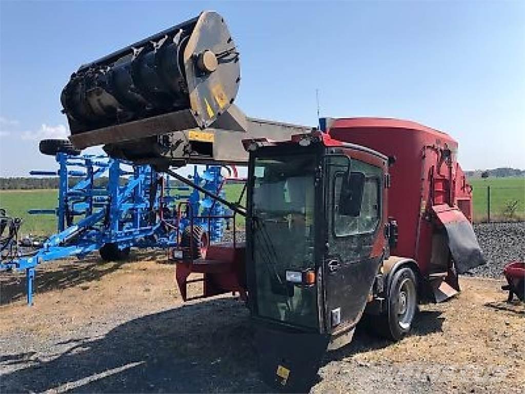 RMH Liberty 13 Mixer feeders