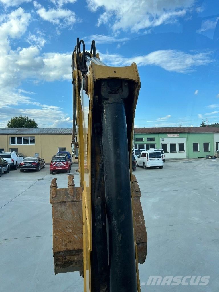 CAT 444F Backhoe loaders