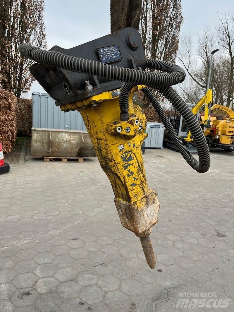 Atlas Copco SB152 Hammers / Breakers