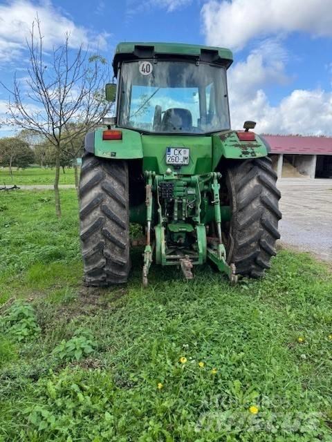 John Deere 8200 Tractors