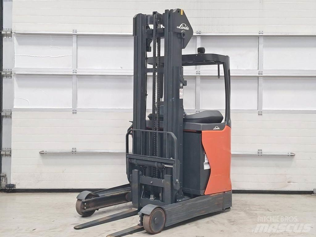 Linde R16-01 Reach trucks