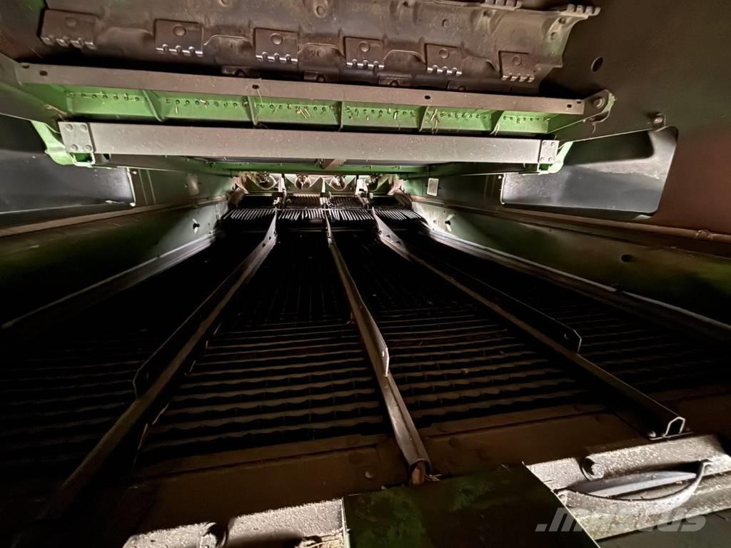 John Deere S785i Combine harvesters