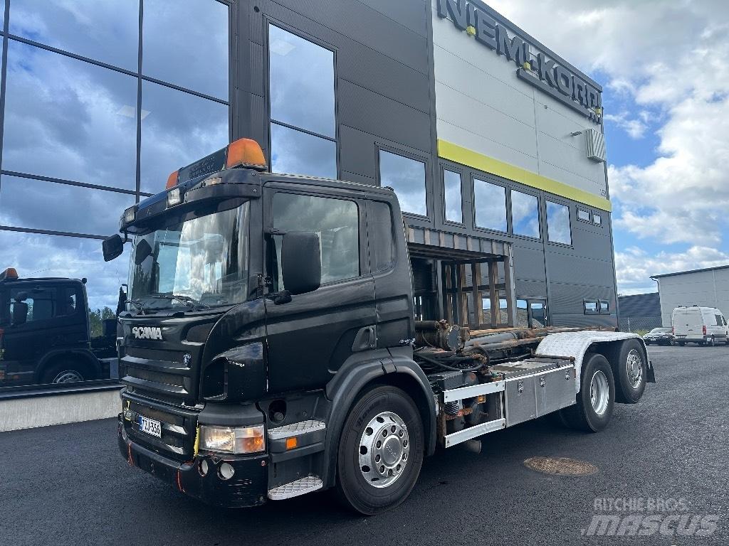 Scania P420 6x2*4 Hook lift trucks