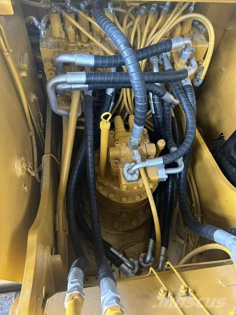 CAT 320 D2 Crawler excavators