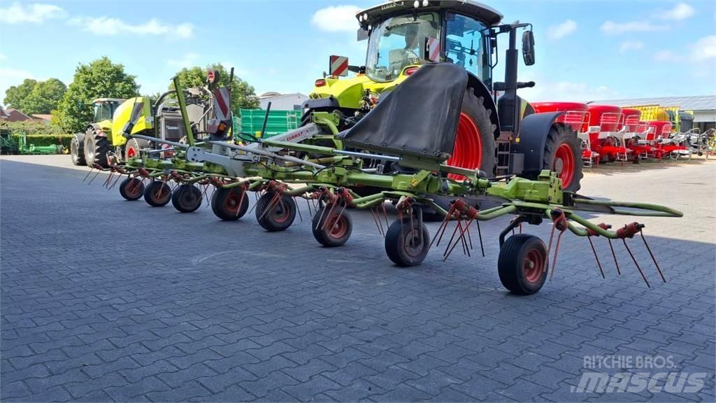 CLAAS Volto 900 Rakes and tedders