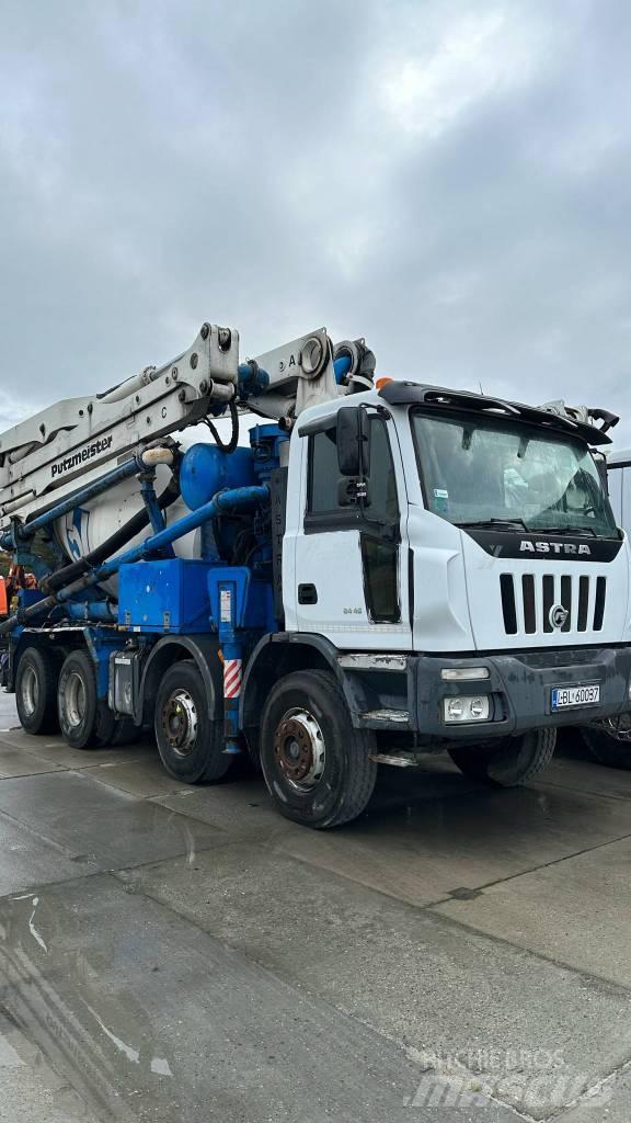 Astra hd8 Concrete trucks
