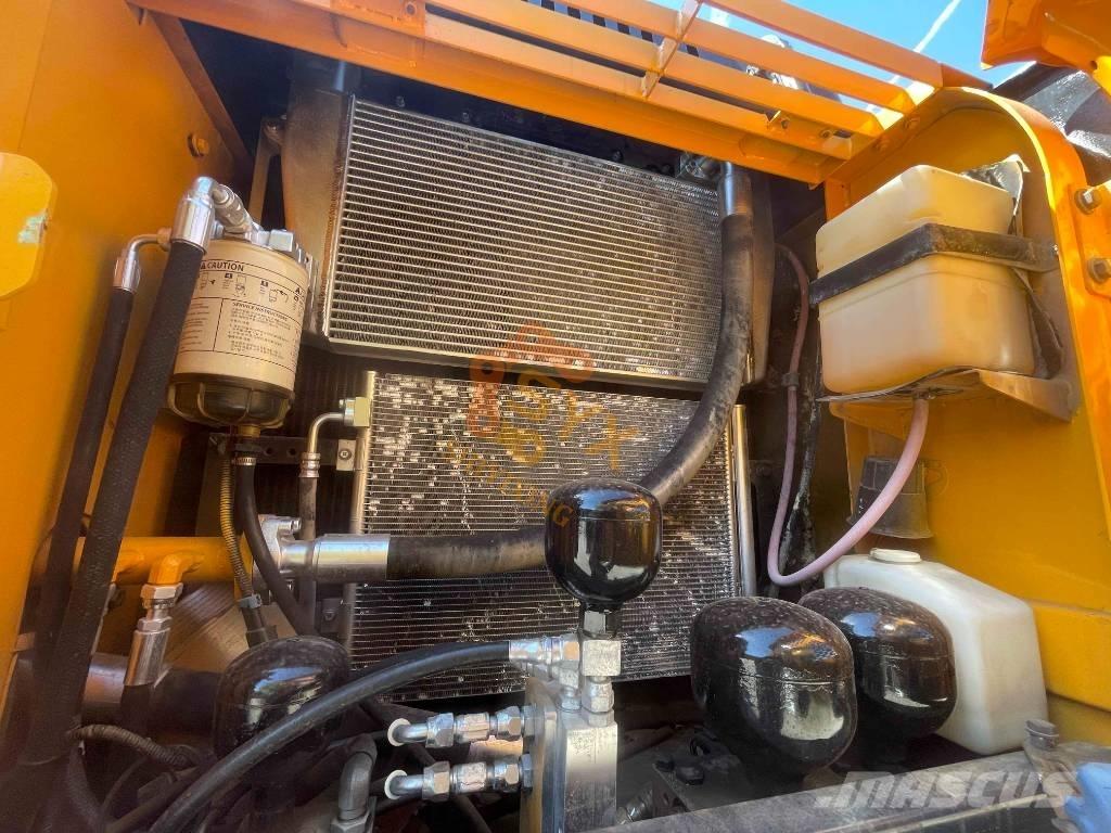 Hyundai 210W-9 Wheeled excavators