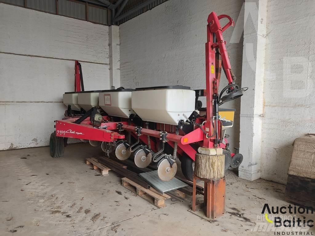 Challenger 9100 Precision sowing machines