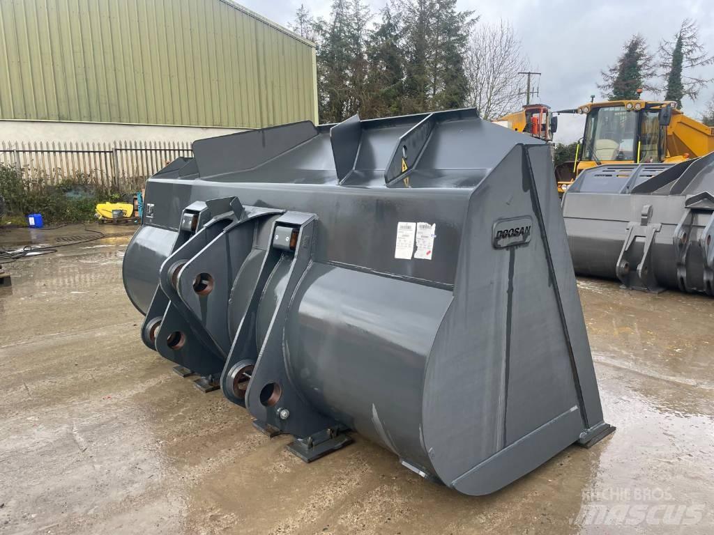 Doosan DL550 bucket Buckets