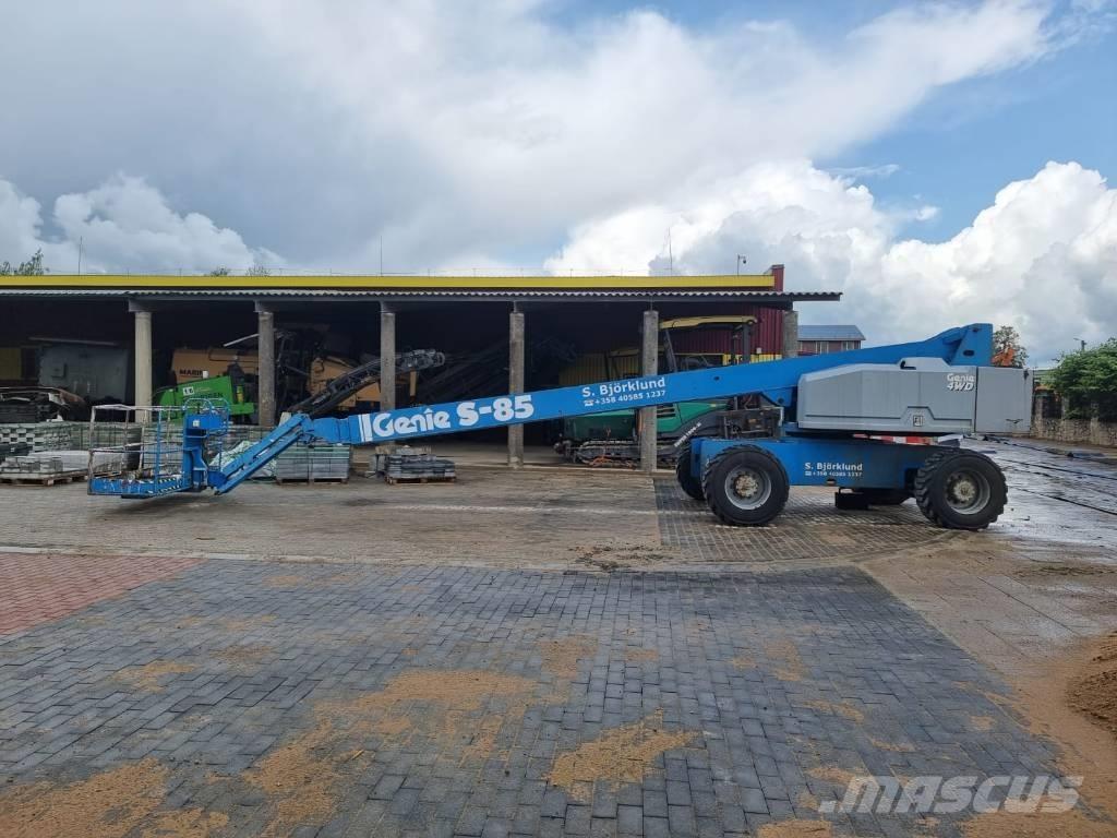 Genie S 85 4X4 Telescopic boom lifts