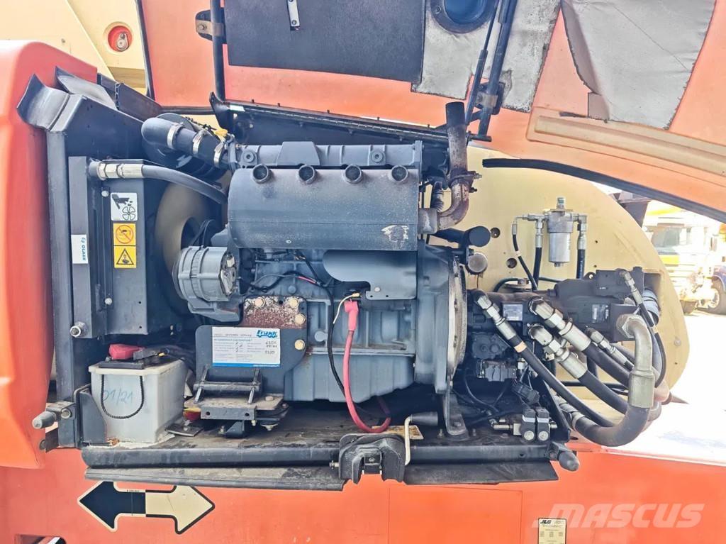 JLG 860 SJ Scissor lifts