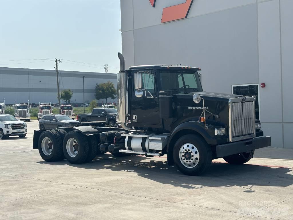 Western Star 4900 Tractor Units