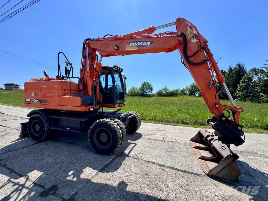 Doosan DX 140 W-3 Wheeled excavators