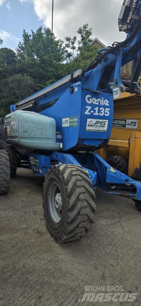 Genie Z 135/70 Articulated boom lifts