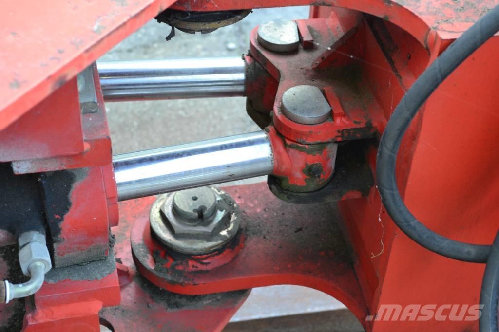 Manitou N 4M Vertical mast lifts