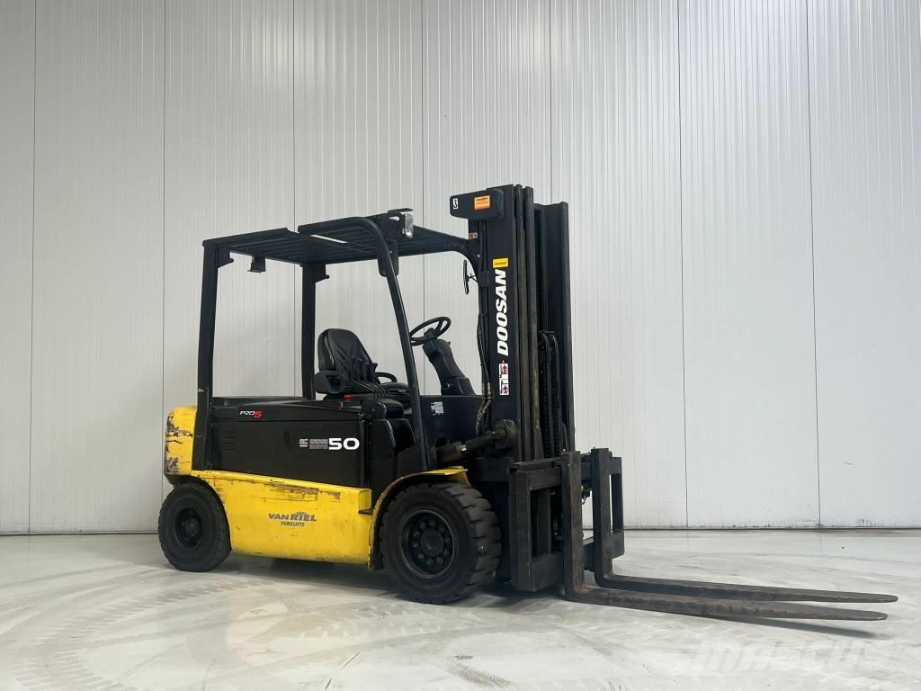 Doosan B50X-5 Electric forklift trucks
