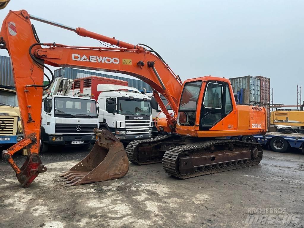 Daewoo Solar 220 LC Crawler excavators