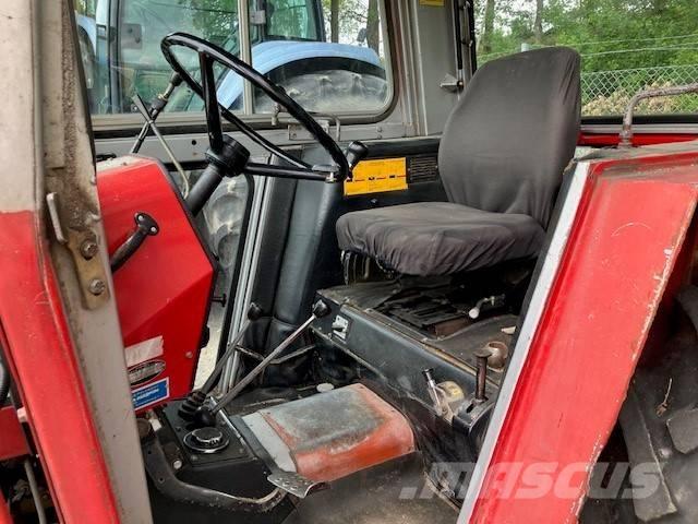 Massey Ferguson 550 Tractors