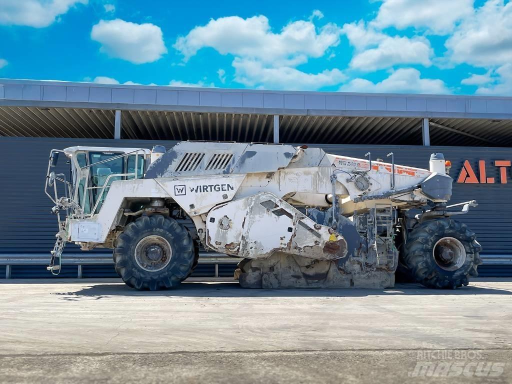 Wirtgen WR 2401 Asphalt recyclers