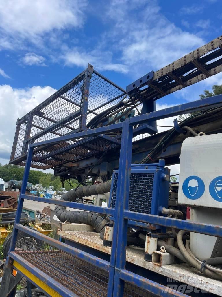 Boart Longyear DB520 Mobile drill rig trucks