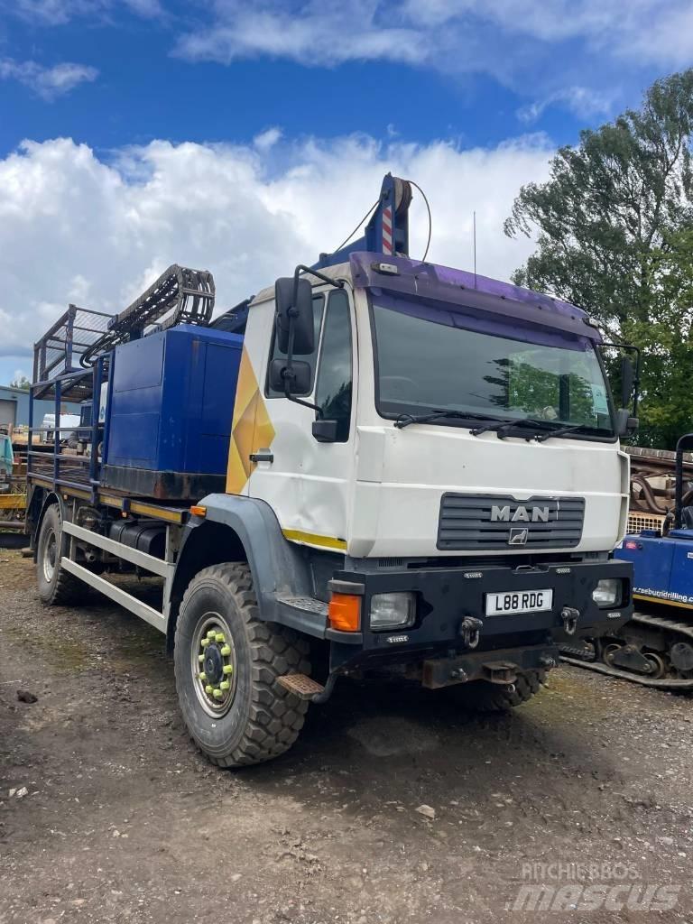 Boart Longyear DB520 Mobile drill rig trucks