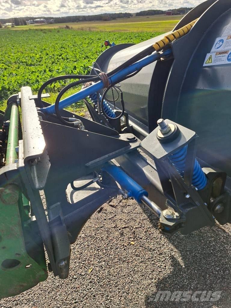 Snowek Alueaura Snow blades and plows