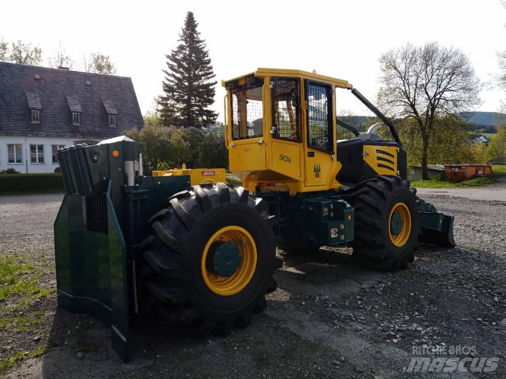 HSM 904S Forestry tractors