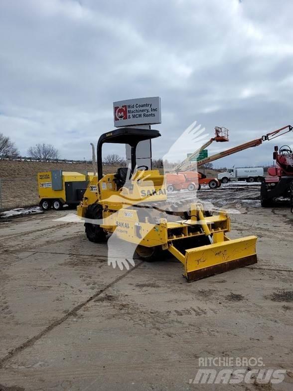 Sakai SV204TB Single drum rollers