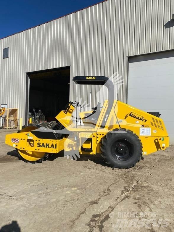 Sakai SV414T Single drum rollers