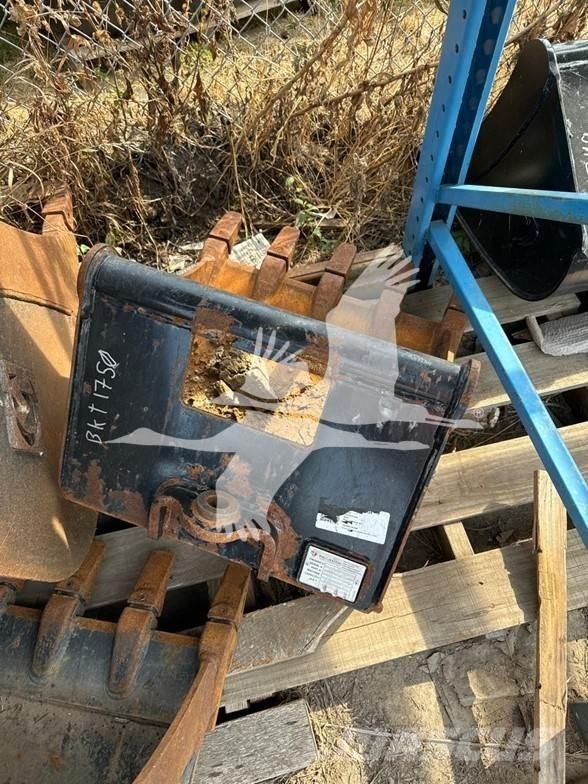 Sany SY26/35 Buckets