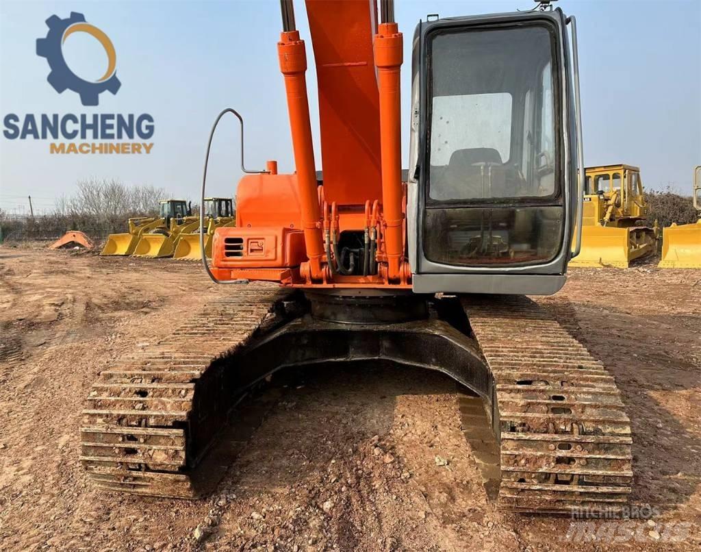 Hitachi EX 200 Crawler excavators