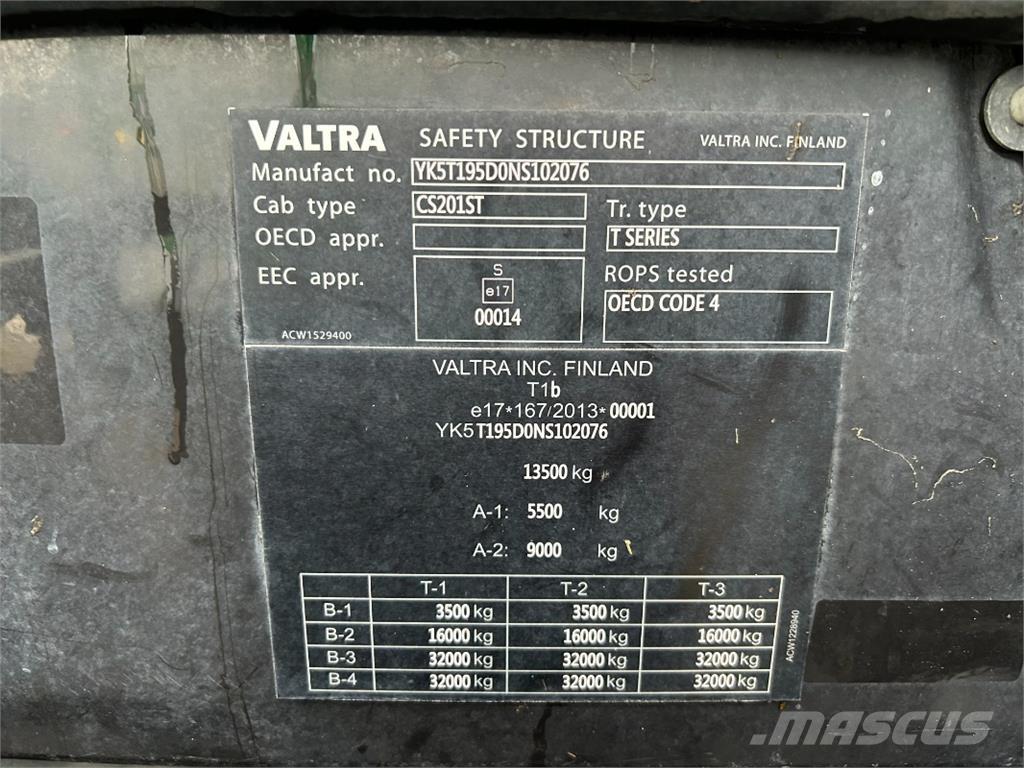 Valtra T195 Tractors