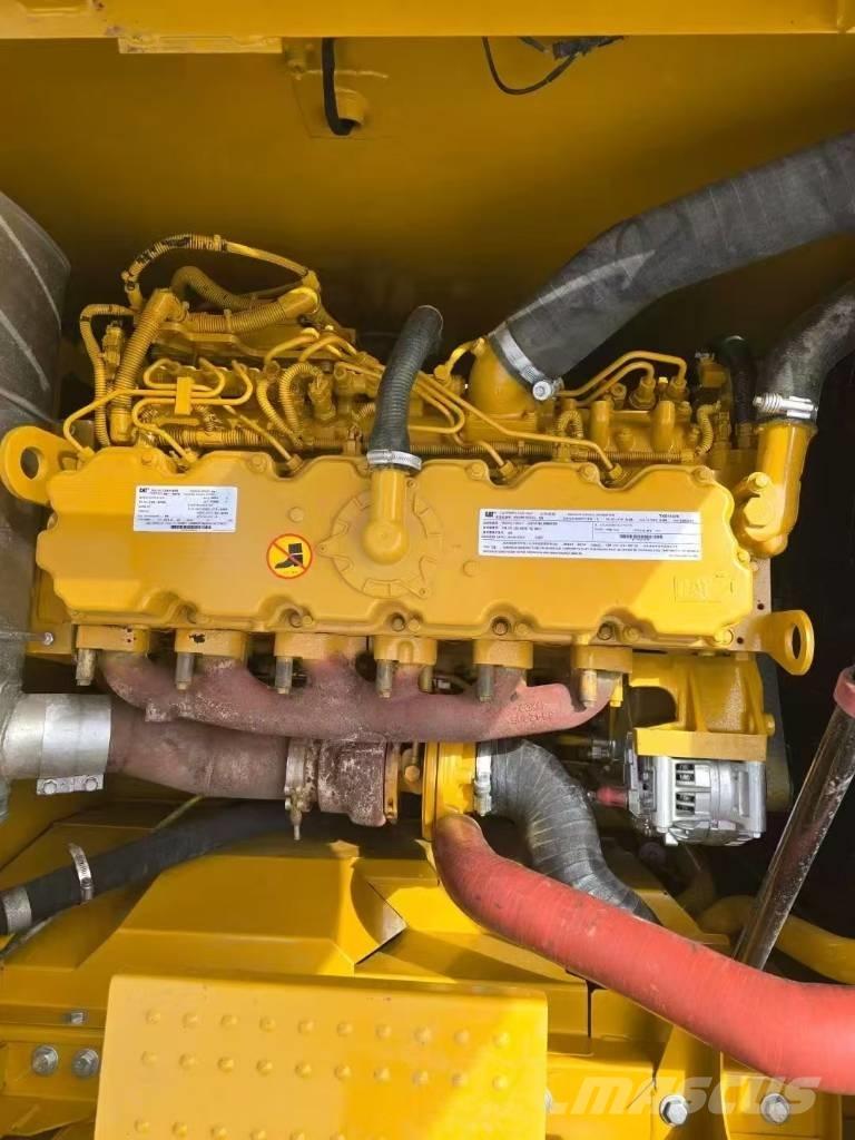 CAT 320 Crawler excavators