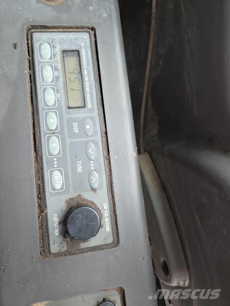 Hitachi ZX 135 US Crawler excavators