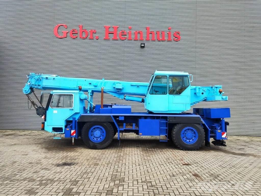 Liebherr LTM 1025 All terrain cranes