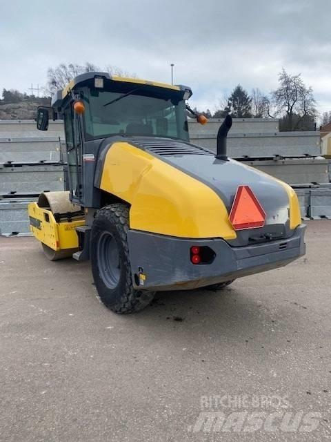 Dynapac CA1500D, Vält Single drum rollers