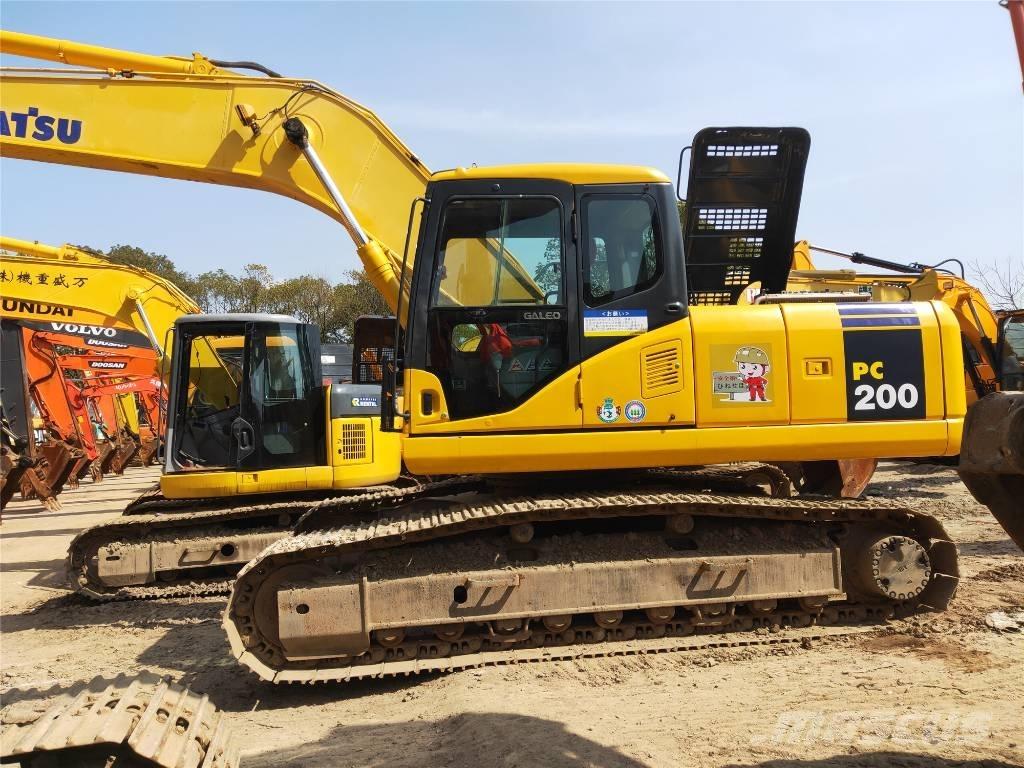 Komatsu PC 200-7 Crawler excavators