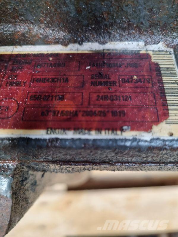 Iveco F4HE9684E Engines