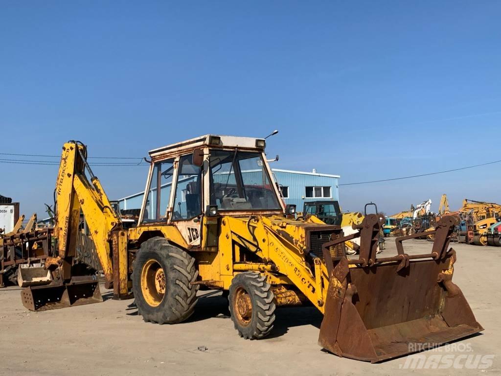 JCB 3 CX Backhoe loaders