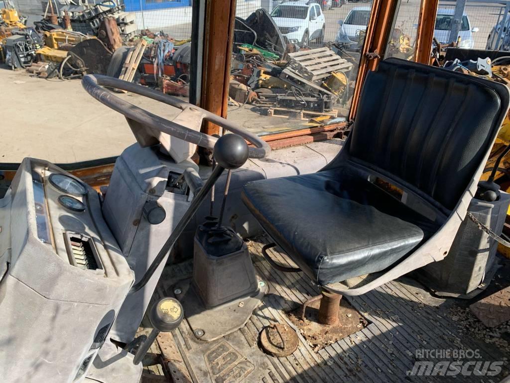 JCB 3 CX Backhoe loaders