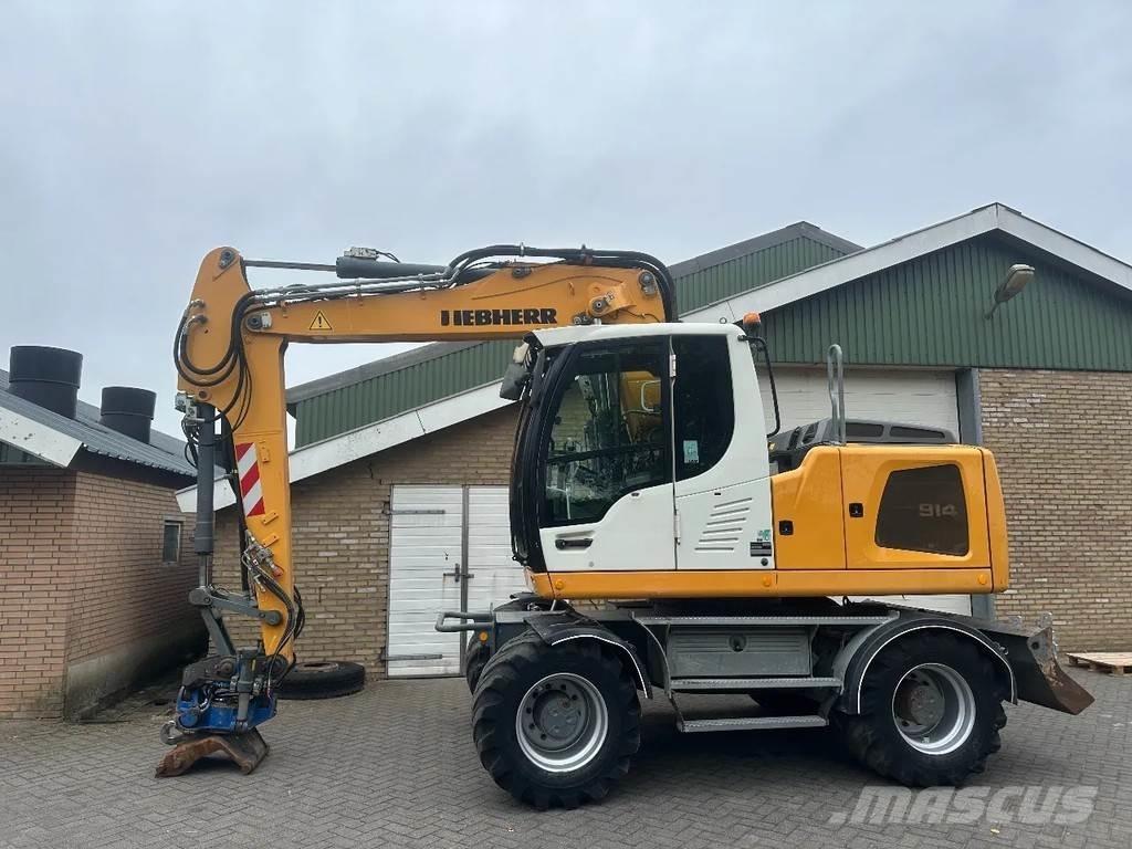 Liebherr A914 Wheeled excavators