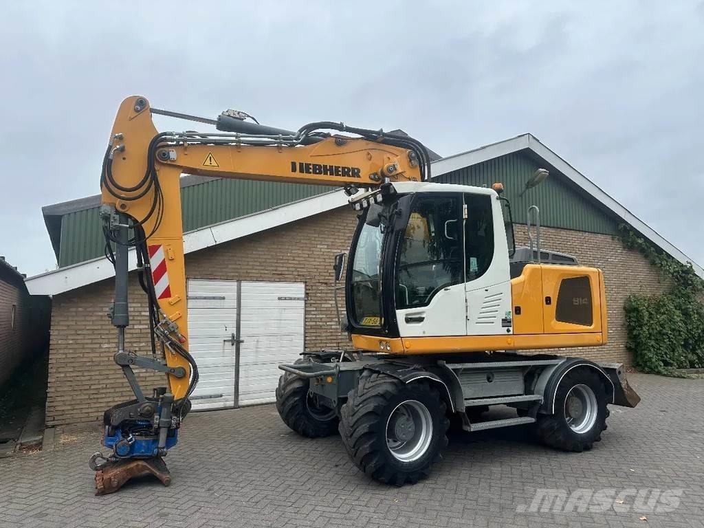Liebherr A914 Wheeled excavators