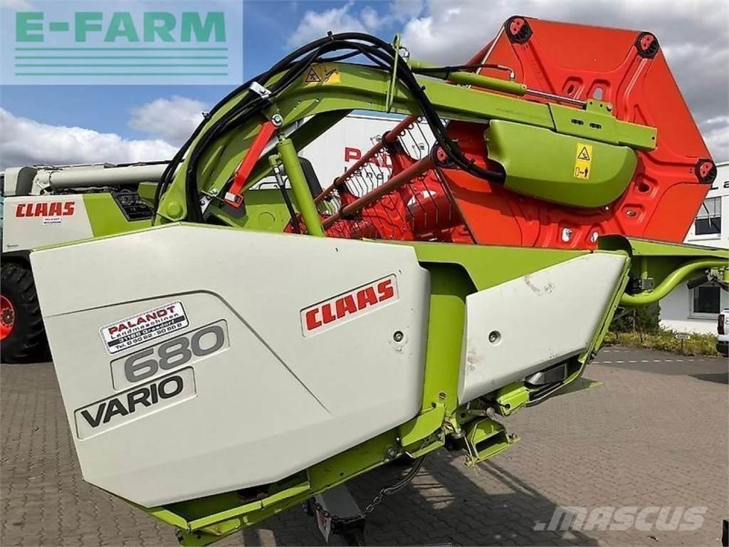 CLAAS trion 650 Combine harvesters