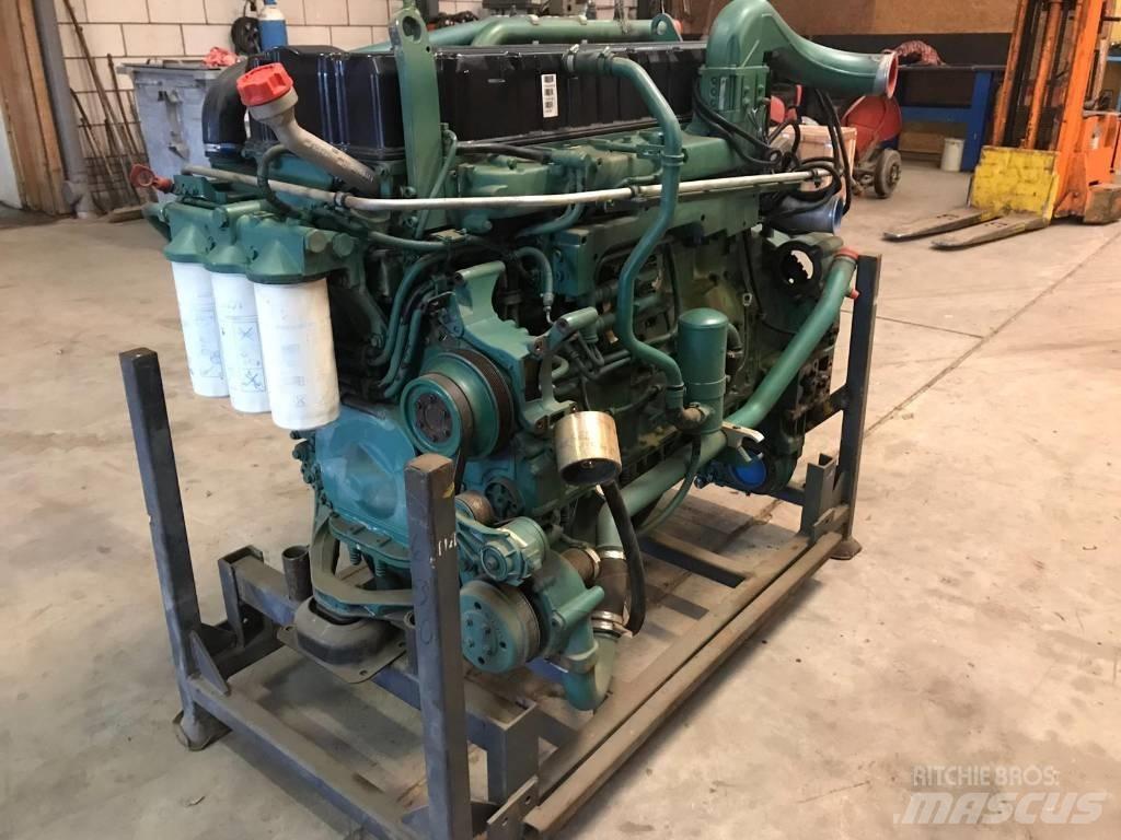 Volvo D12 Engines