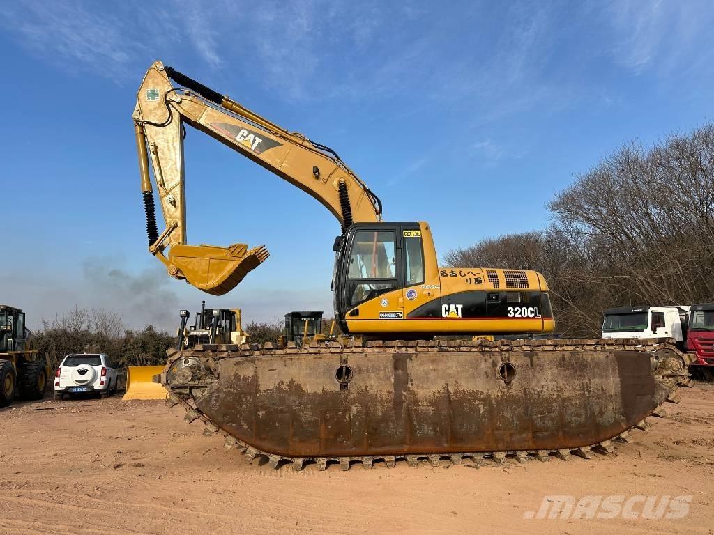 CAT 320CL Amphibious Excavators