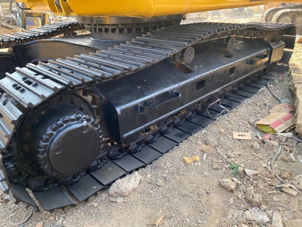 Komatsu PC240-7 Crawler excavators