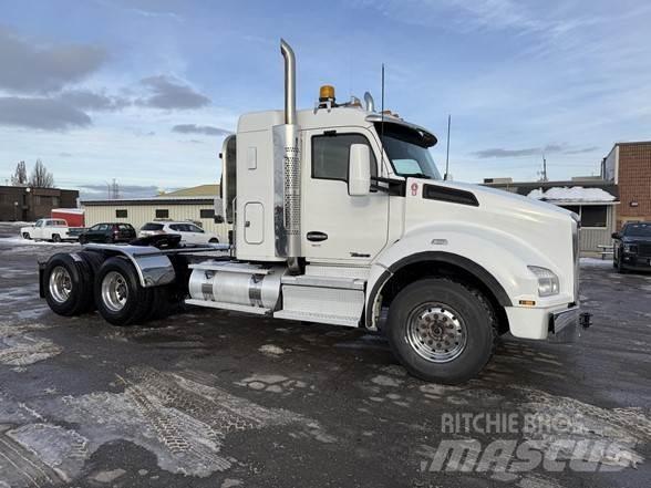 Kenworth T880 Tractor Units