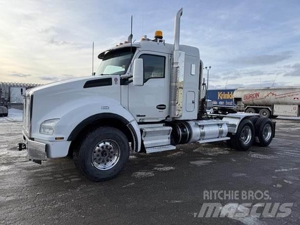 Kenworth T880 Tractor Units