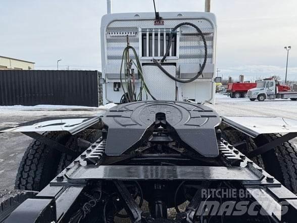 Kenworth T880 Tractor Units