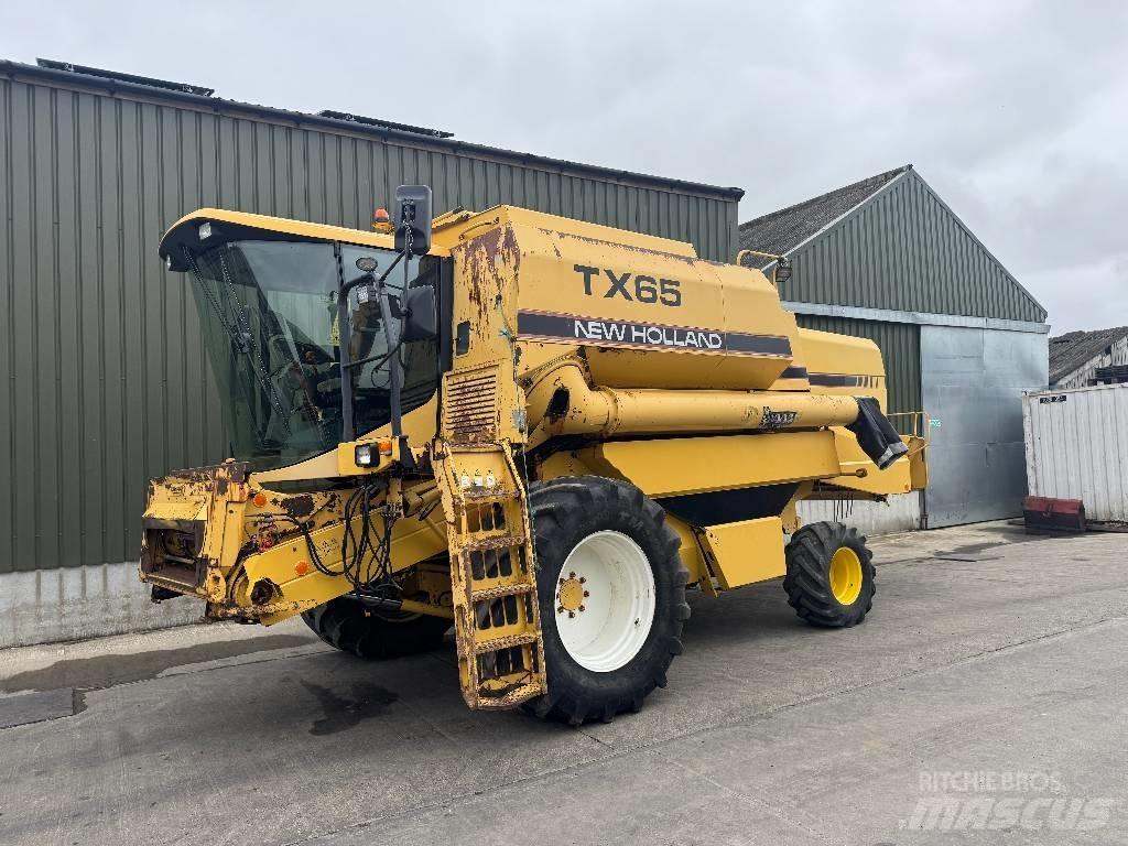 New Holland TX 65 Combine harvesters